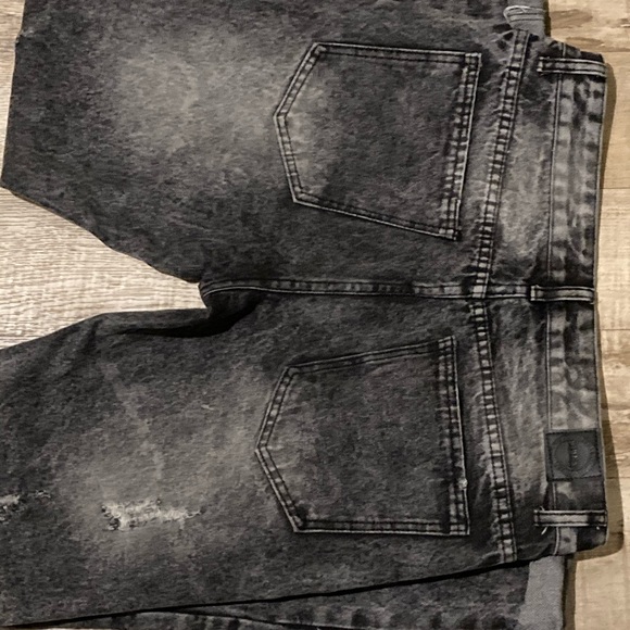 Men’s Ripped Jeans - Picture 2 of 8